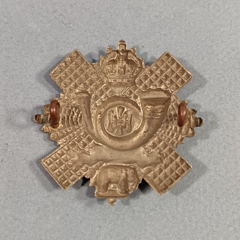 ARMEE ANGLAISE INSIGNE DE COIFFURE ECOSSAIS 1er BATAILLON DE VOLONTAIRE HIGHLAND LIGTH INFANTERY CAP BADGE